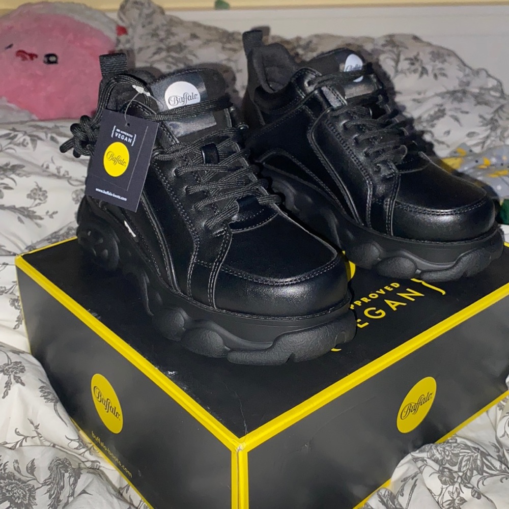 BLCK CLD CORIN SNEAKERS- BUFFALO LONDON